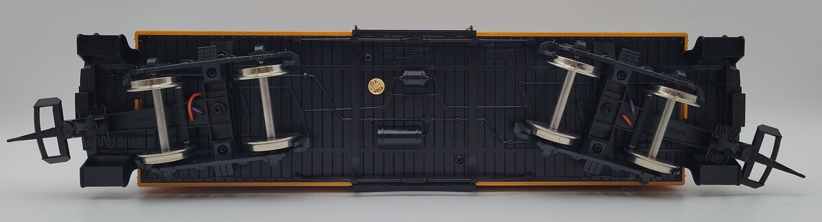 LGB 3084 D&RG Yellow & Silver Baggage Car w/ Custom Figure - Metal Wheels NIB