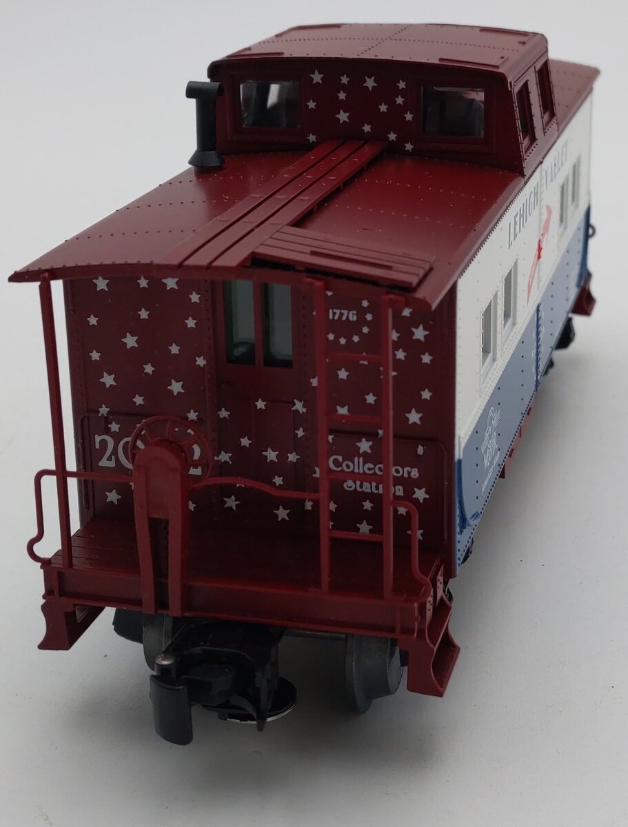 Weaver MSHIP02L O Gauge Lehigh Valley Northeastern Caboose #1776 (3 Rail) EX/Box