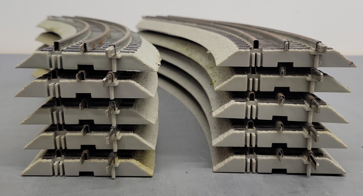Lionel 6-12015 FasTrack O36 45-Degree Curved Track (10)