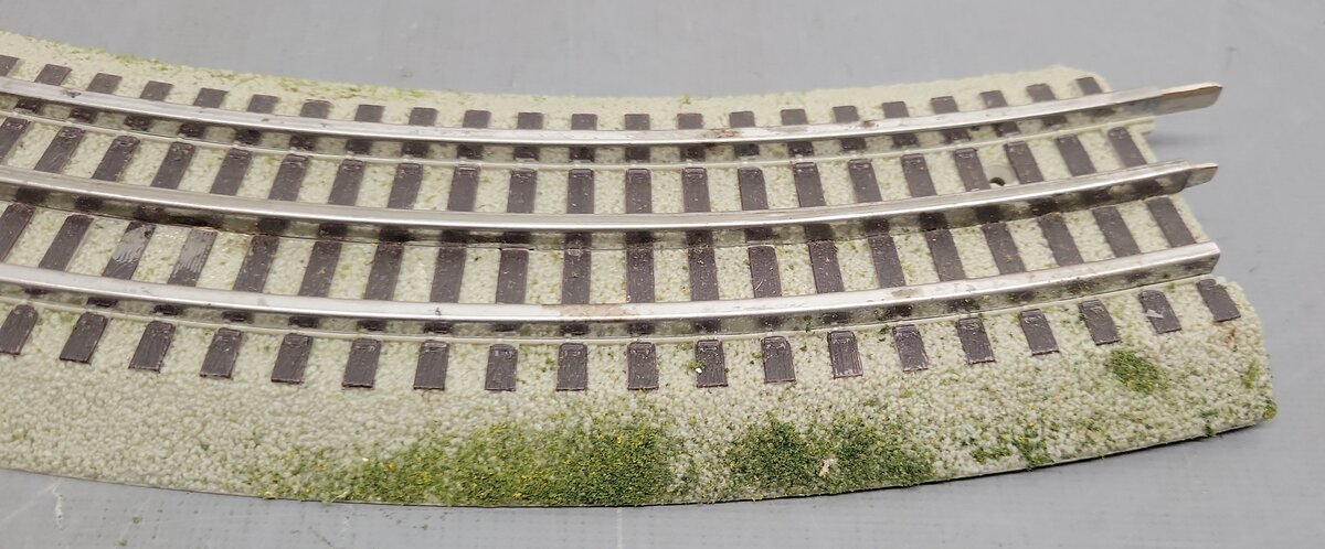 Lionel 6-12015 FasTrack O36 45-Degree Curved Track (10)