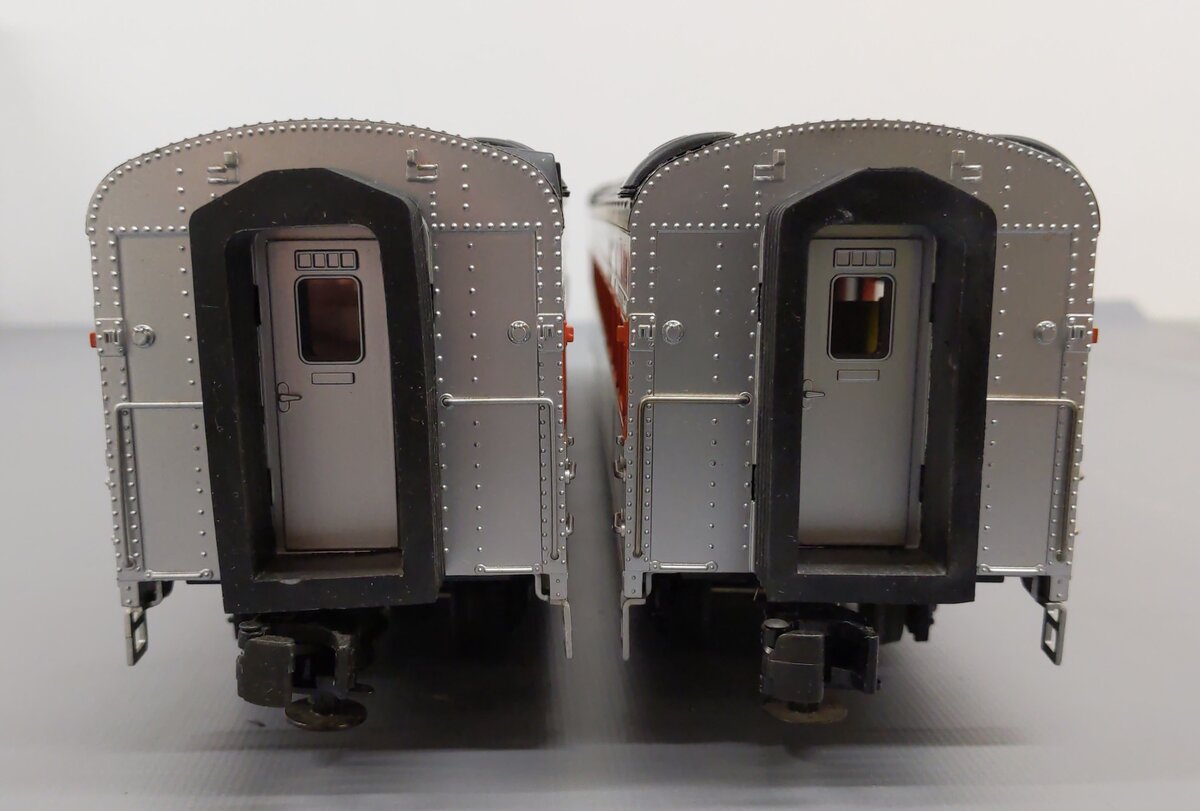 MTH 20-80005B O NH 70' Streamlined Sleeper/Diner Passenger Car Set (Set of 2) EX/Box