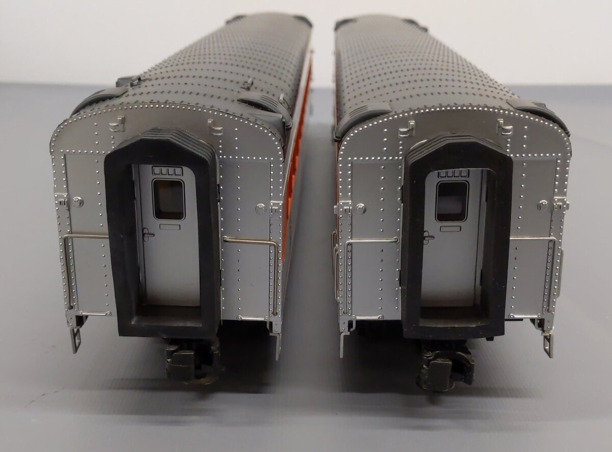 MTH 20-80005B O NH 70' Streamlined Sleeper/Diner Passenger Car Set (Set of 2) EX/Box