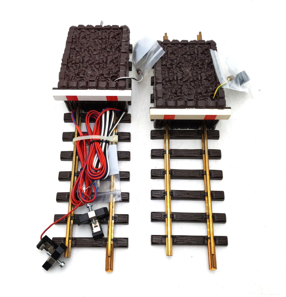 LGB G Scale Lighted Bumpers w/ Straight Track: 1031, 1000 [2] EX