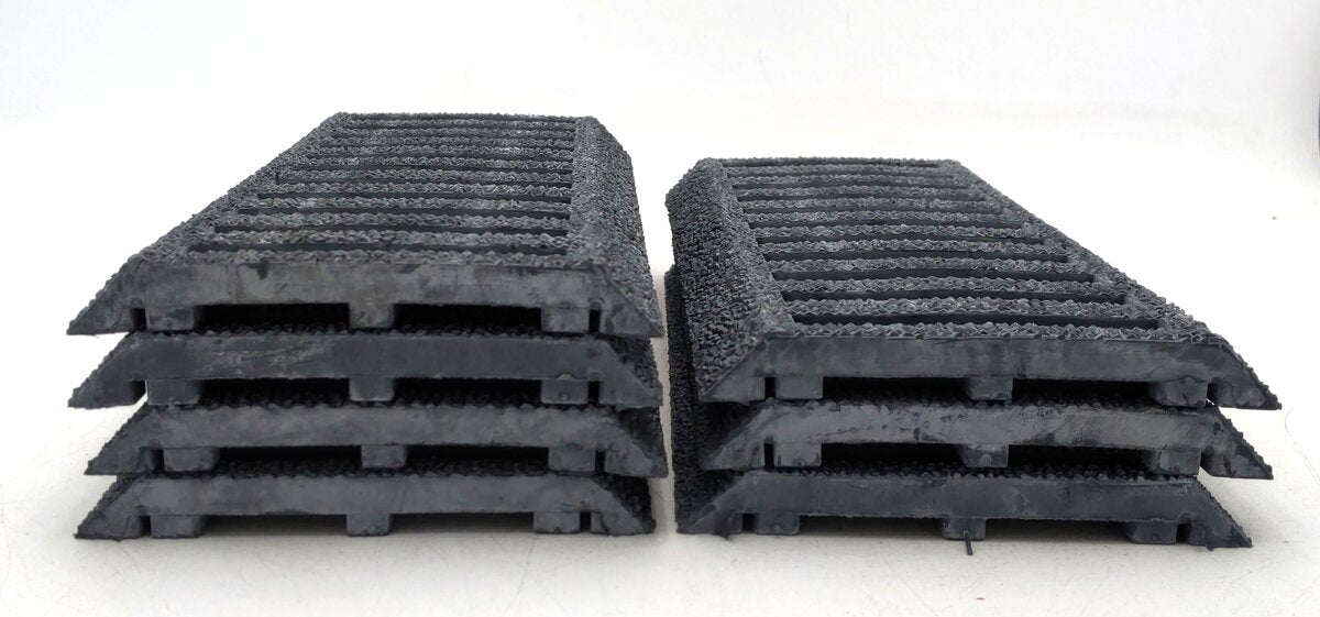 LGB 61000 "G" Scale Rubber Roadbed Sections (7) EX
