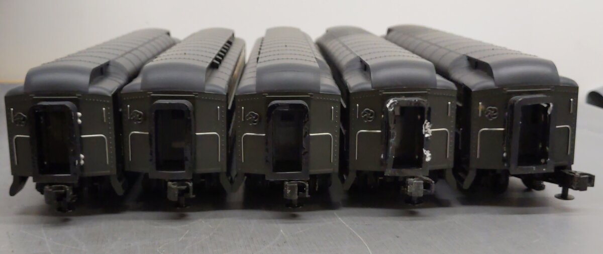 MTH 20-4040 O Gauge New Haven 70' Madison Passenger 5-Car Set VG/Box