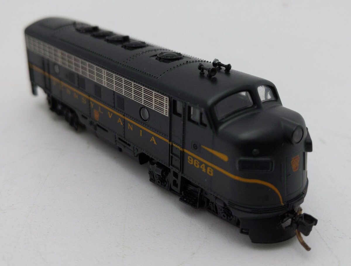 Kato 176-093 N Pennsylvania Powered F7A Single Headlight Diesel Locomotive #9646 VG/Box
