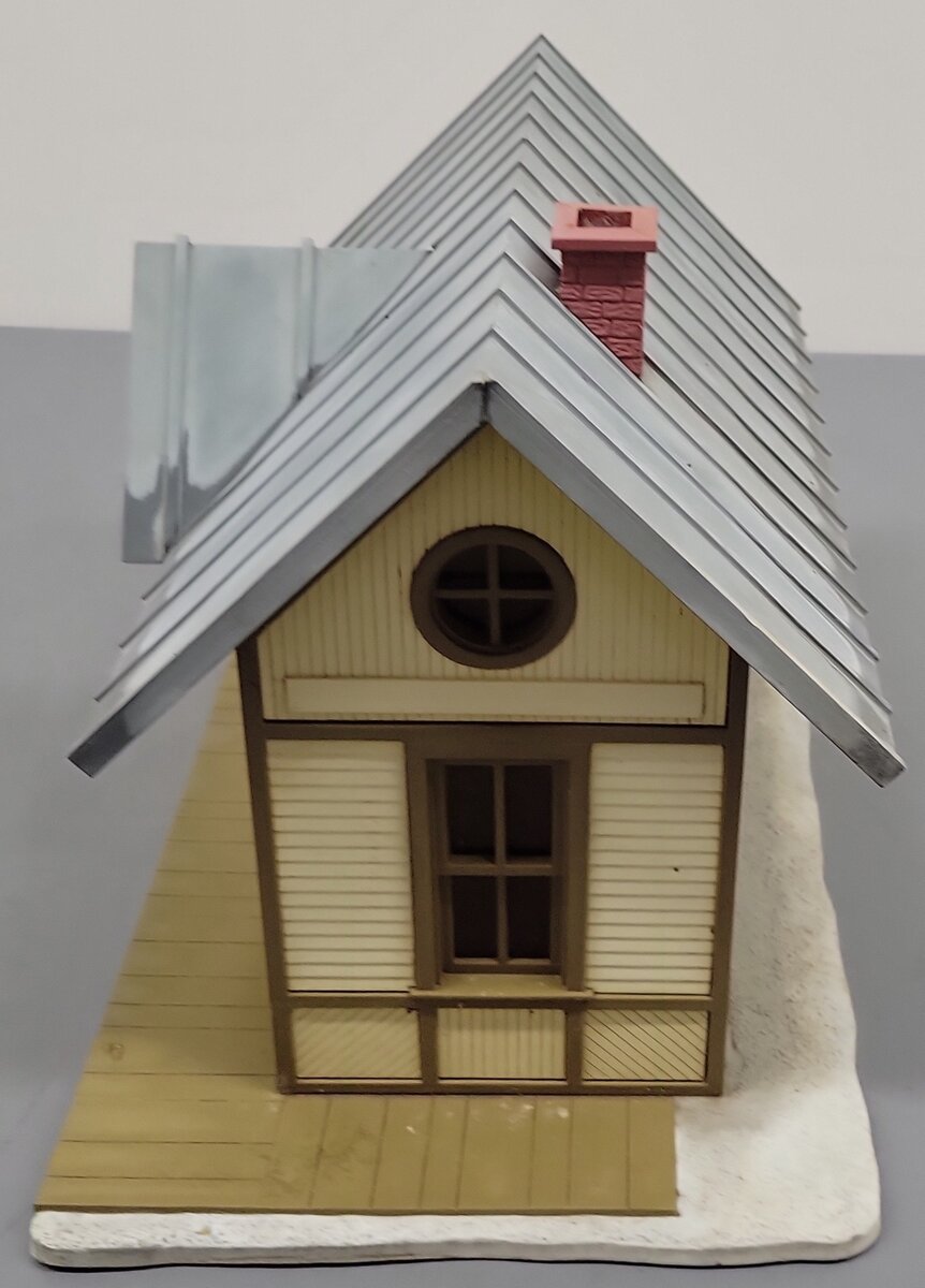 Aristo-Craft ART-7200 G Assembled Passenger Depot
