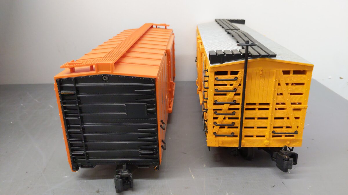 Lionel & Bachmann G Scale Pacific Fruit Express Reefer Car & UP Boxcars [2] VG