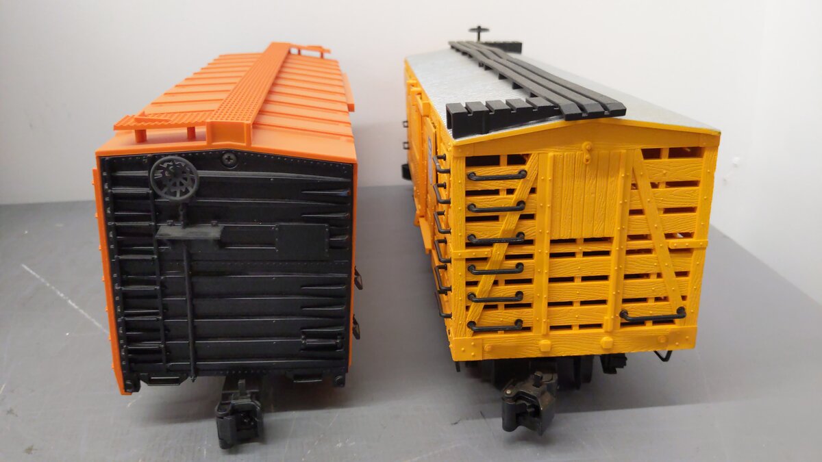 Lionel & Bachmann G Scale Pacific Fruit Express Reefer Car & UP Boxcars [2] VG