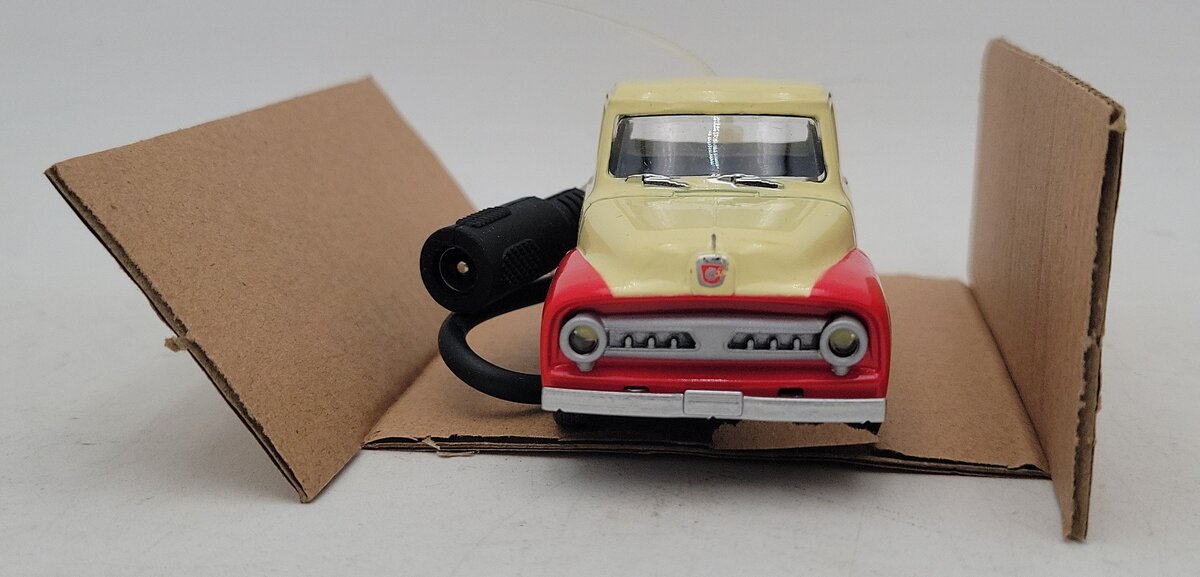Menards 279-4611 1:48 Scale Lighted 1953 