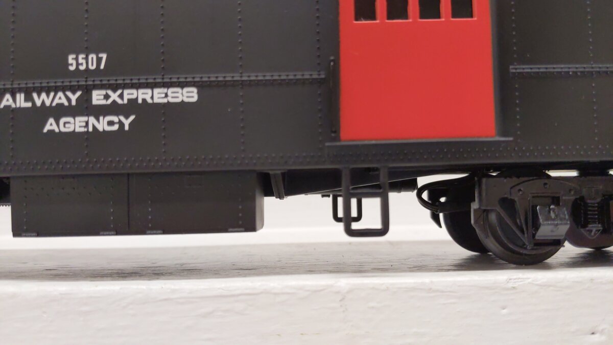 Atlas 2001303-2 O New Haven 60' Baggage Car #5507 3-Rail EX/Box