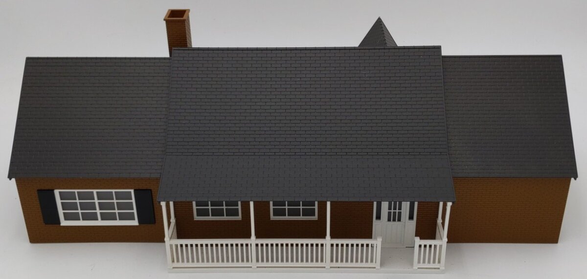 Lionel 6-34111 O Gauge Deluxe Fieldstone House With Lights EX