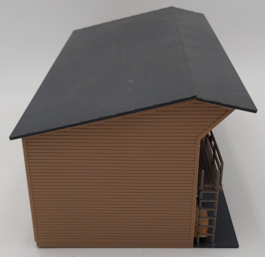 Atlas 6907 O Scale Jack's Lumber Company Modified Building