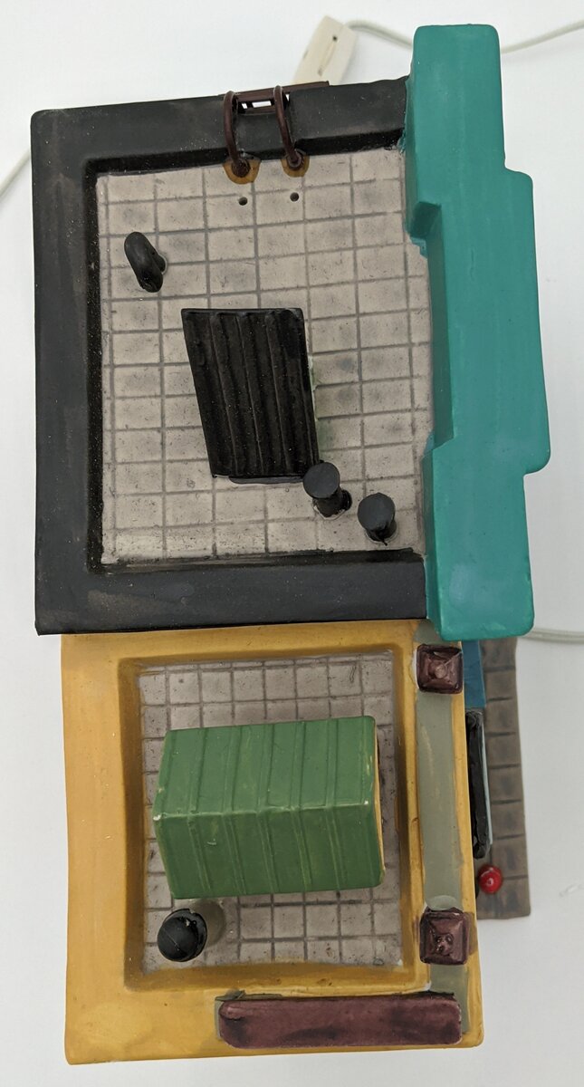 K-Line K-43014 3-Story Ceramic Photo Studio/Optical Shop/Box