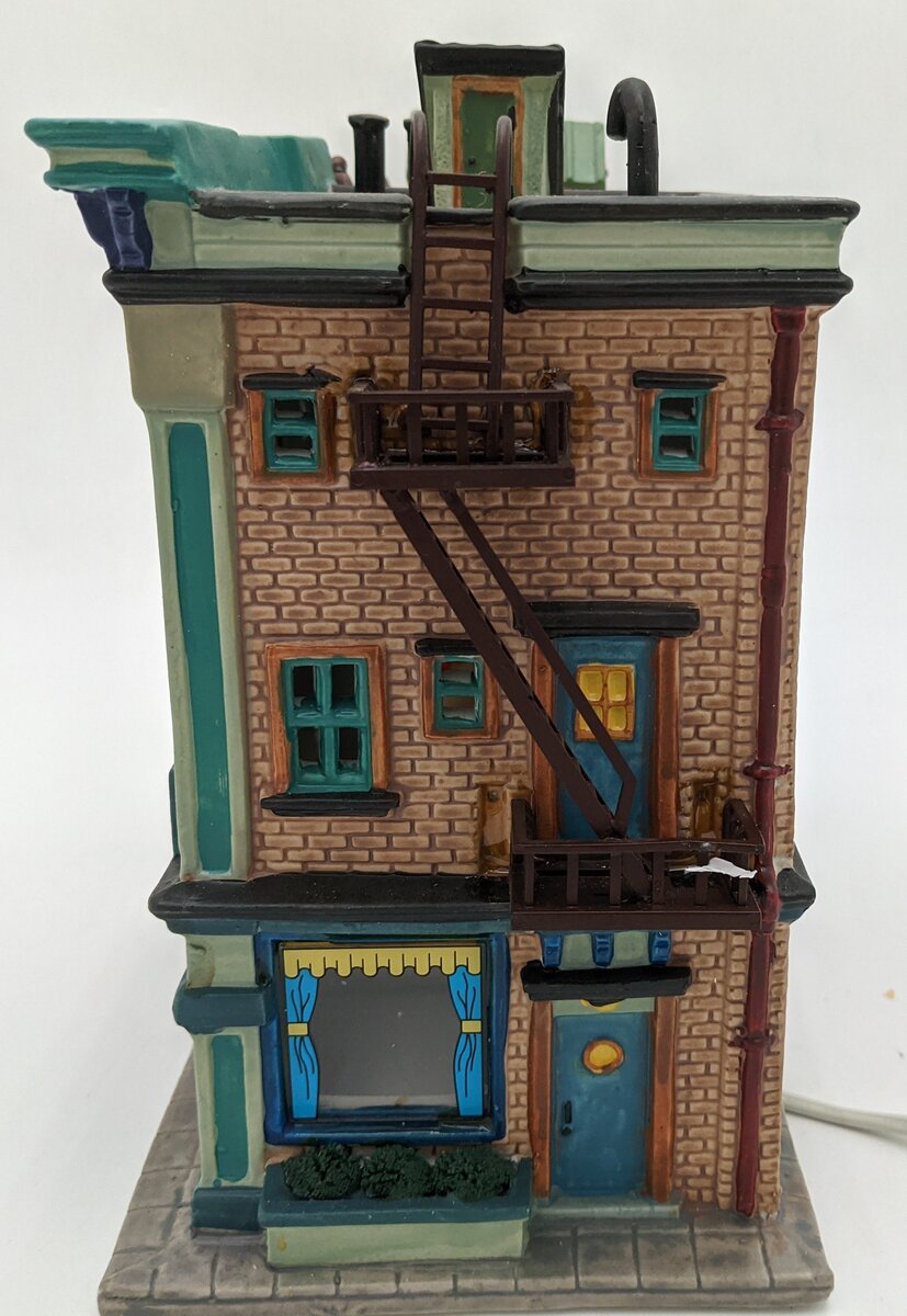 K-Line K-43014 3-Story Ceramic Photo Studio/Optical Shop/Box