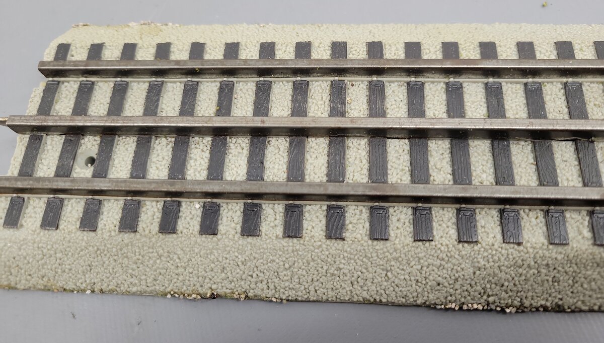 Lionel 6-12014 O FasTrack 10 Inch Straight Track (16) VG
