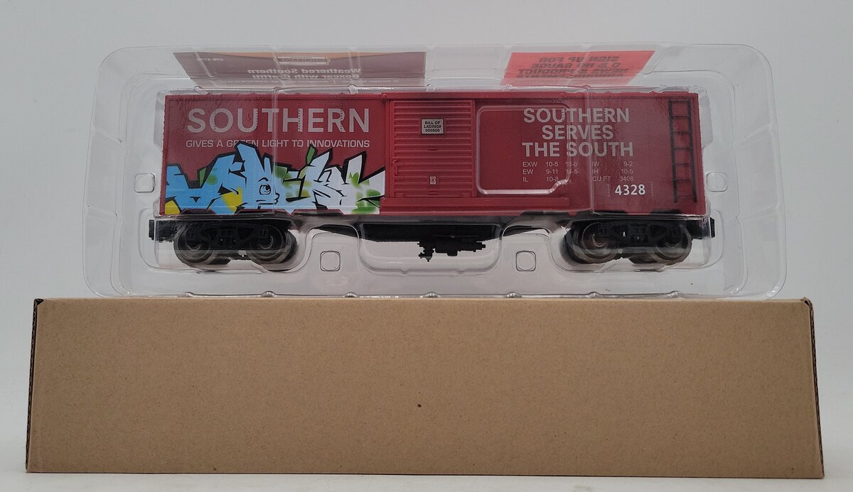 Menards 279-5770 O Weathered Southern Boxcar with Graffiti #4328 NIB