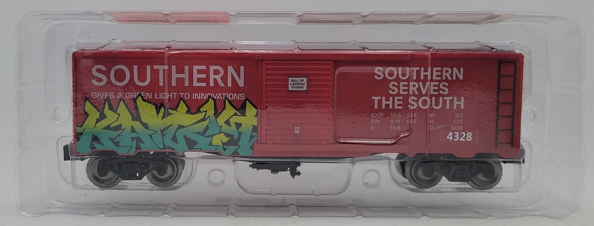 Menards 279-5770 O Weathered Southern Boxcar with Graffiti #4328 NIB