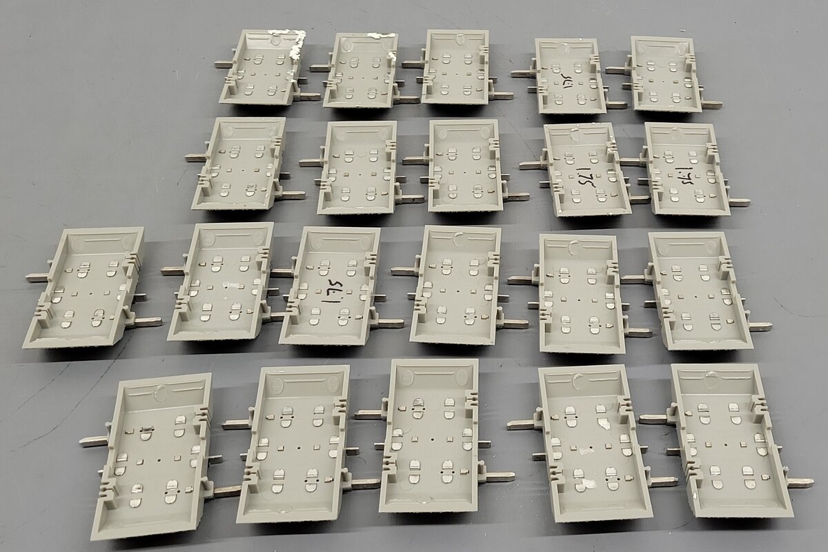Lionel 6-12026 FasTrack 1-3/4 Inch Straight Track (21) VG