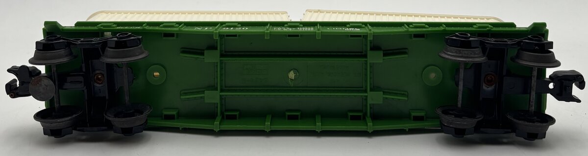 Lionel 6-9120 O Gauge Northern Pacific Flatcar w/ 2 Vans VG