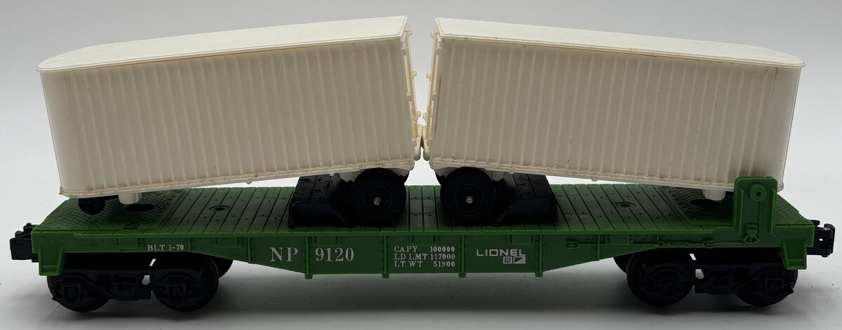 Lionel 6-9120 O Gauge Northern Pacific Flatcar w/ 2 Vans VG