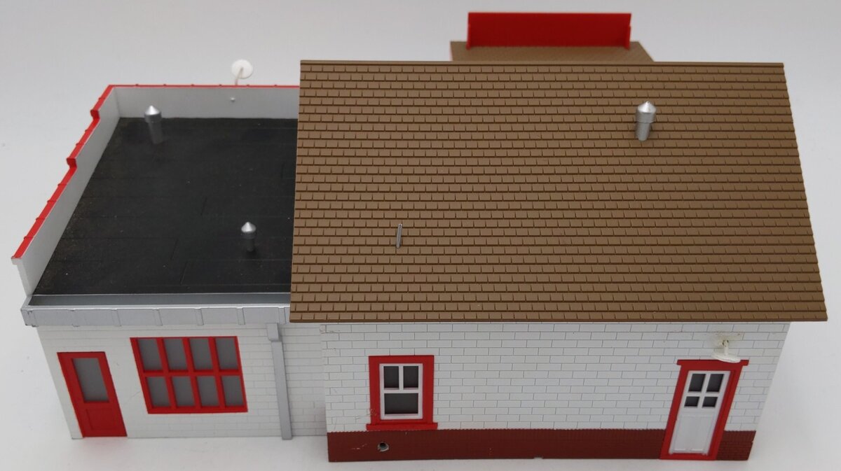 MTH 30-90301 O Esso Country Gas Station VG