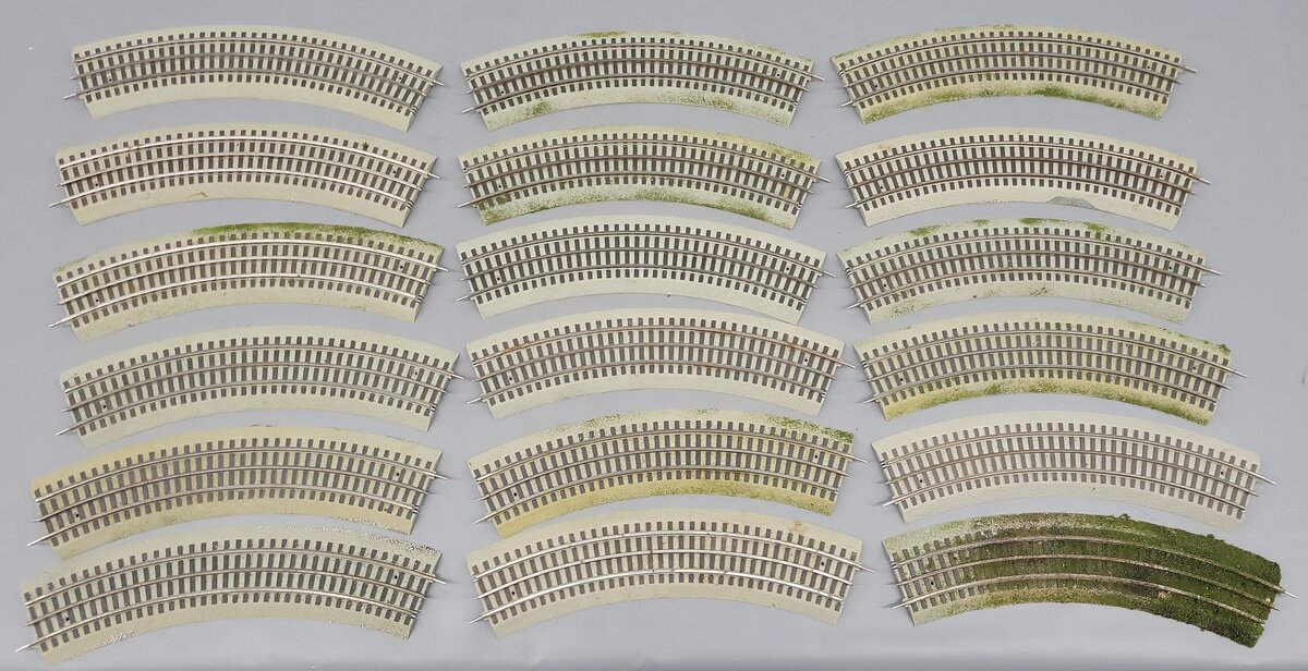 Lionel 6-12015 FasTrack O36 45-Degree Curved Track (18)