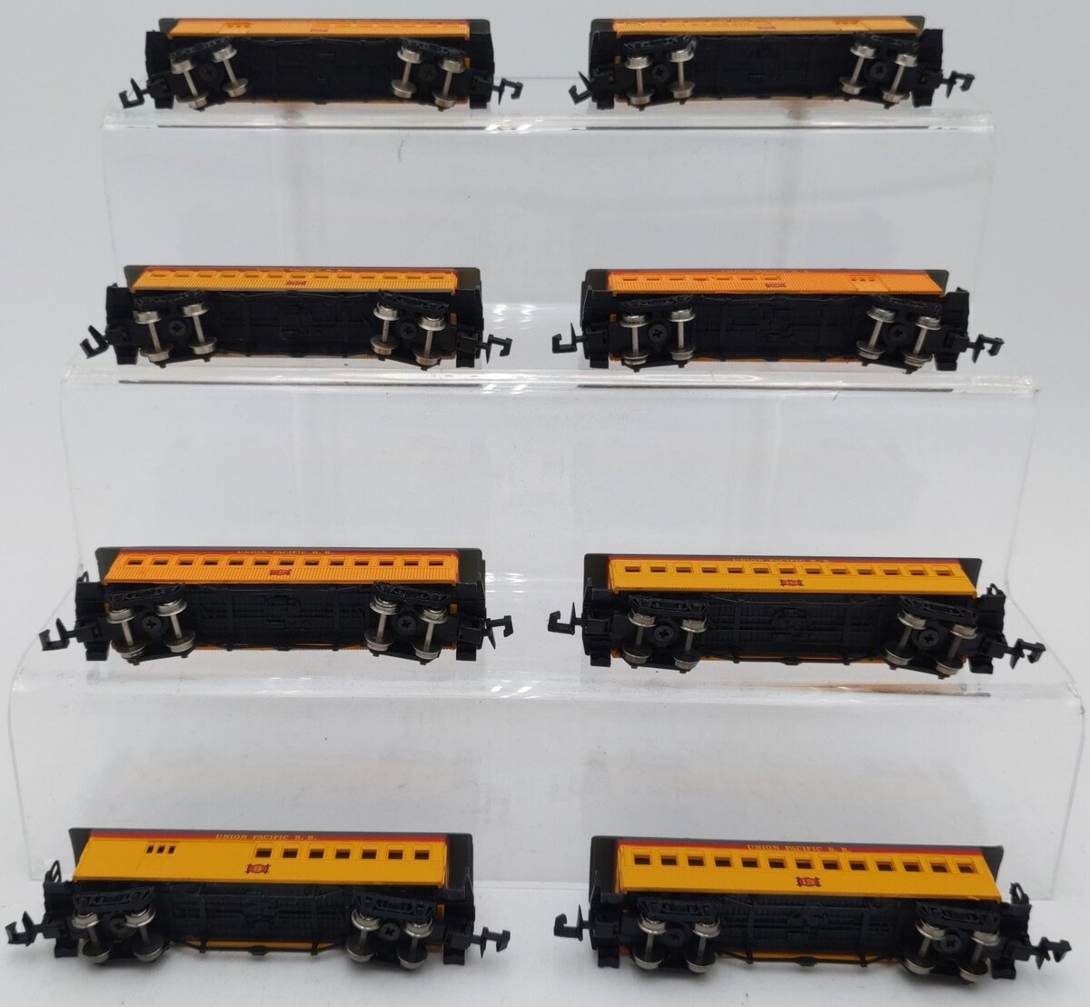 Bachmann N Scale Assorted Union Pacific Passenger Cars [8] EX