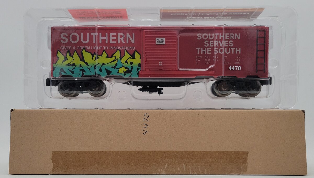 Menards 279-5770 O Gauge Weathered Southern Boxcar with Graffiti #4470 NIB