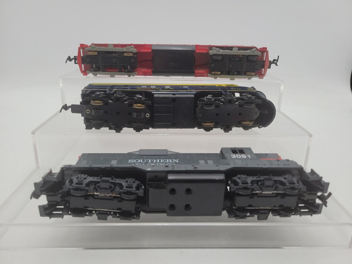 Tyco & Other Assorted Powered And Non-Powered Diesel Locomotives: 4301, 3091 [3] VG