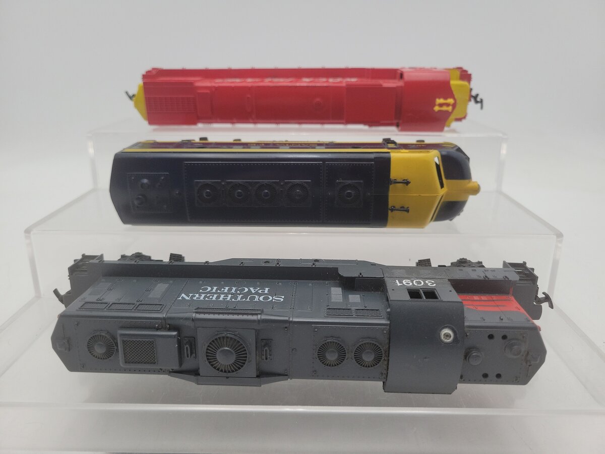 Tyco & Other Assorted Powered And Non-Powered Diesel Locomotives: 4301, 3091 [3] VG
