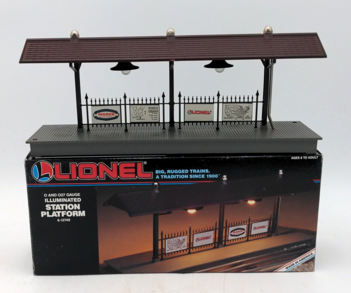 Lionel 6-12748 O/027 Illuminated Station Platform EX/Box