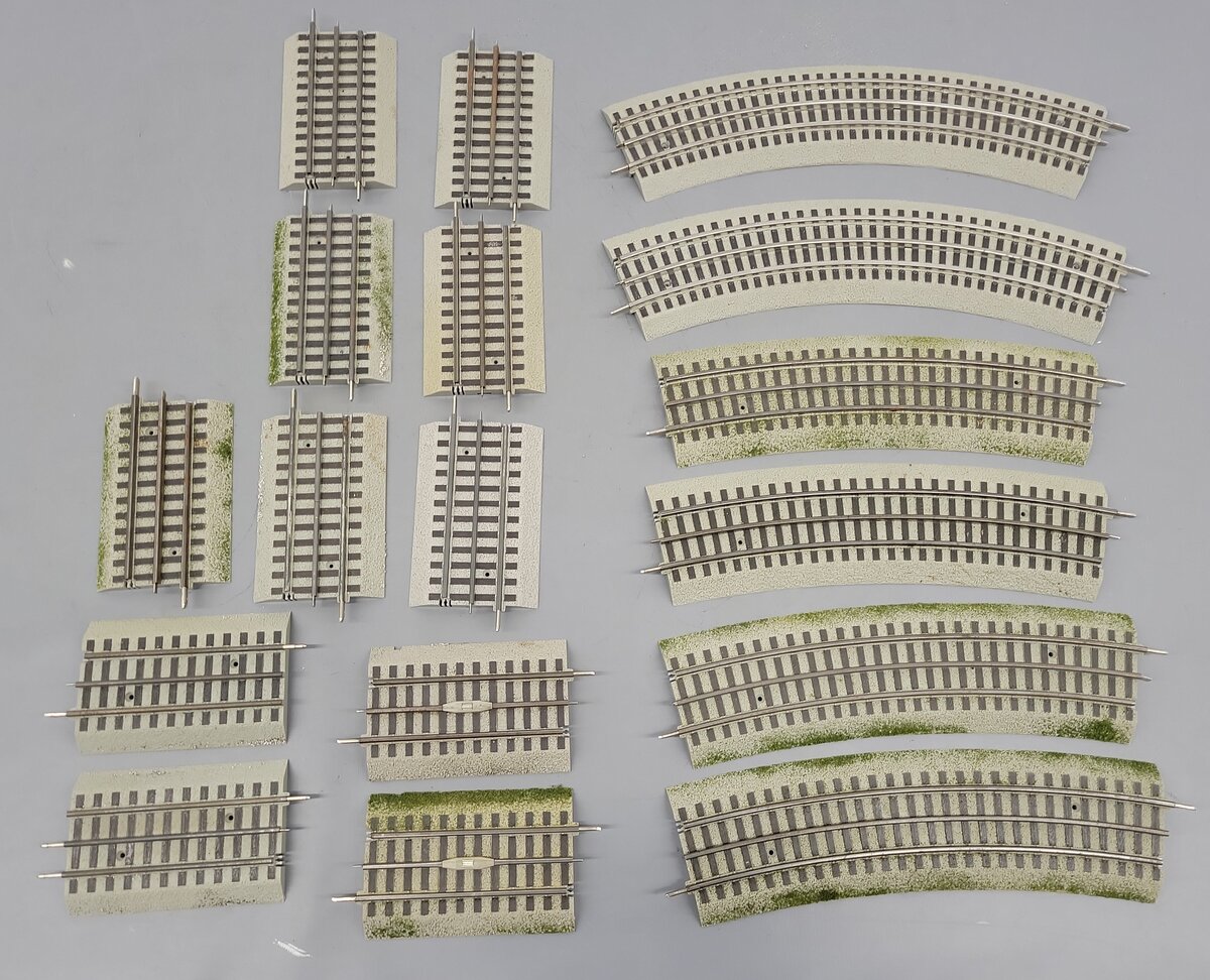 Lionel O Gauge Assorted Curved and Straight FasTrack Sections [17] VG