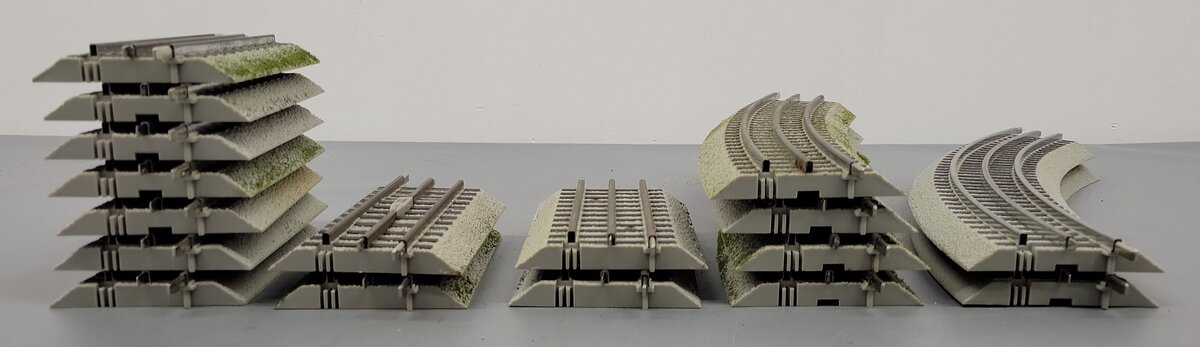 Lionel O Gauge Assorted Curved and Straight FasTrack Sections [17] VG