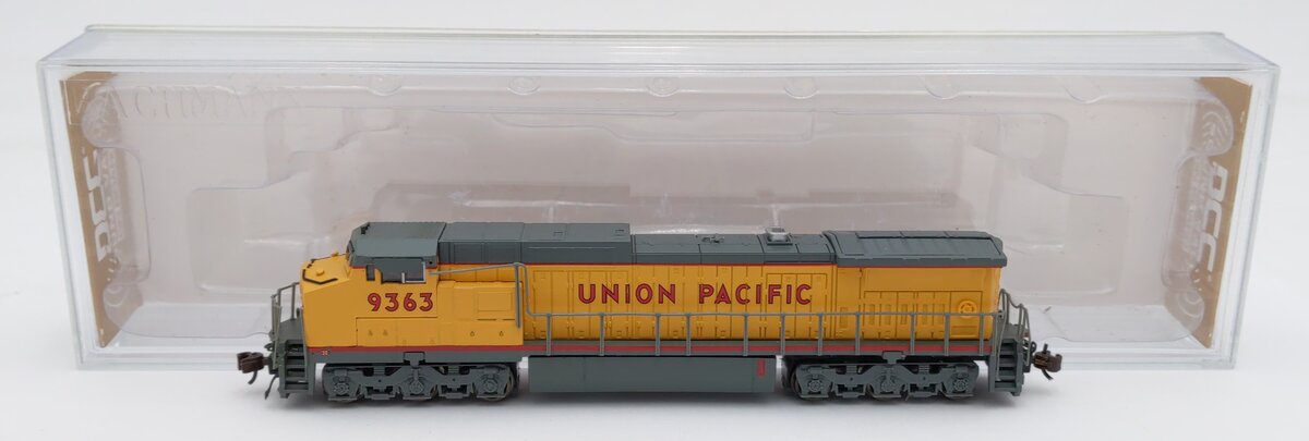 Bachmann 67351 N UP GE Dash 8-40CW Diesel Locomotive with Sound and DCC #9363 EX/Box