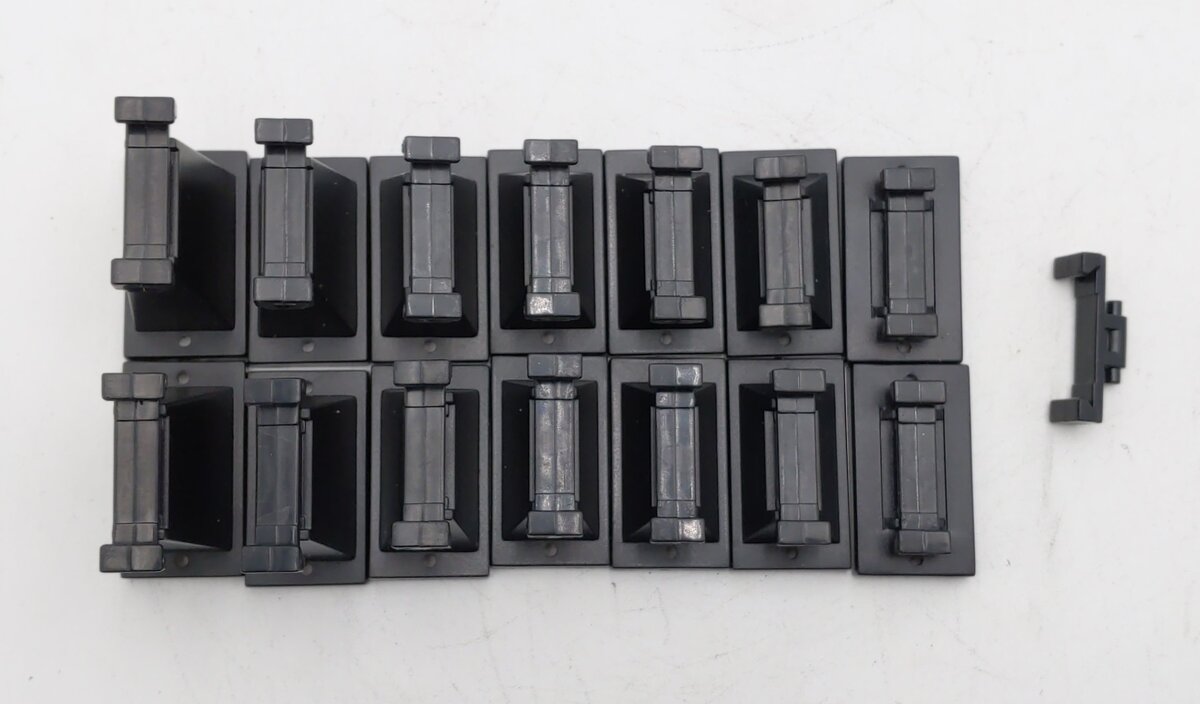 Bachmann 44871 N E-Z Track Graduated Pier (Set of 16) EX/Box
