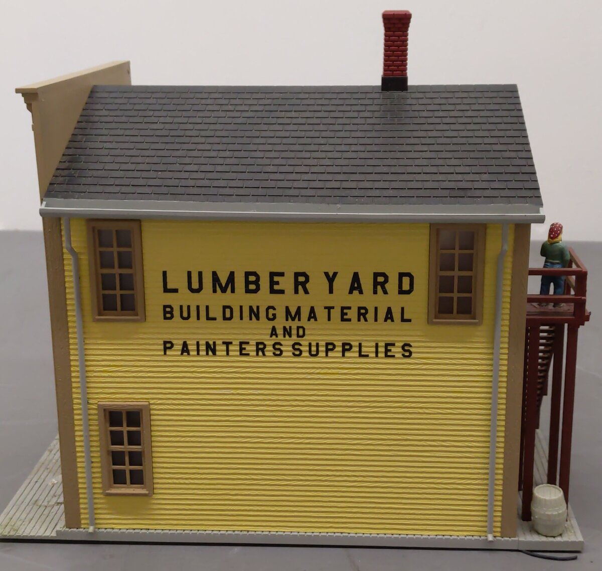 MTH 30-90346 O 2-Story Store Livery Building Lumber Yard VG/Box