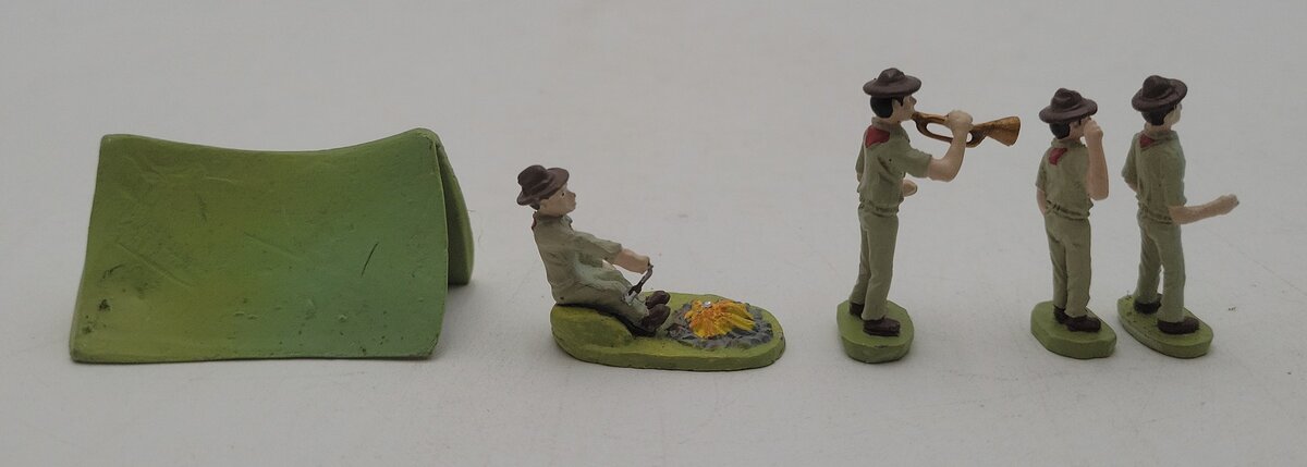 Lionel 6-37828 O Vintage Boy Scouts Hand-Painted Figures With Tent (Set of 4) VG/Box