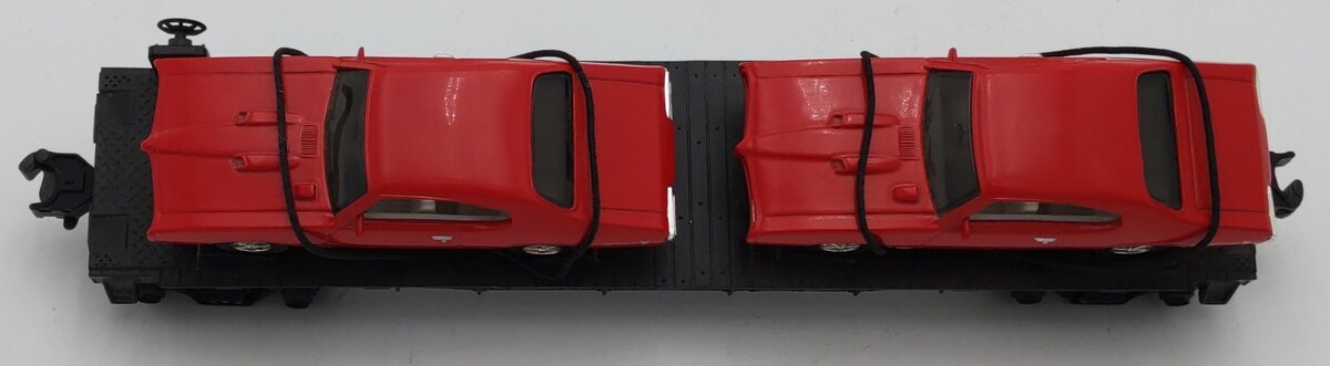 MTH 30-7639 O Gauge MTH Auto Transportation Flatcar with 2 Ertl '68 GTOs #1968 LN/Box