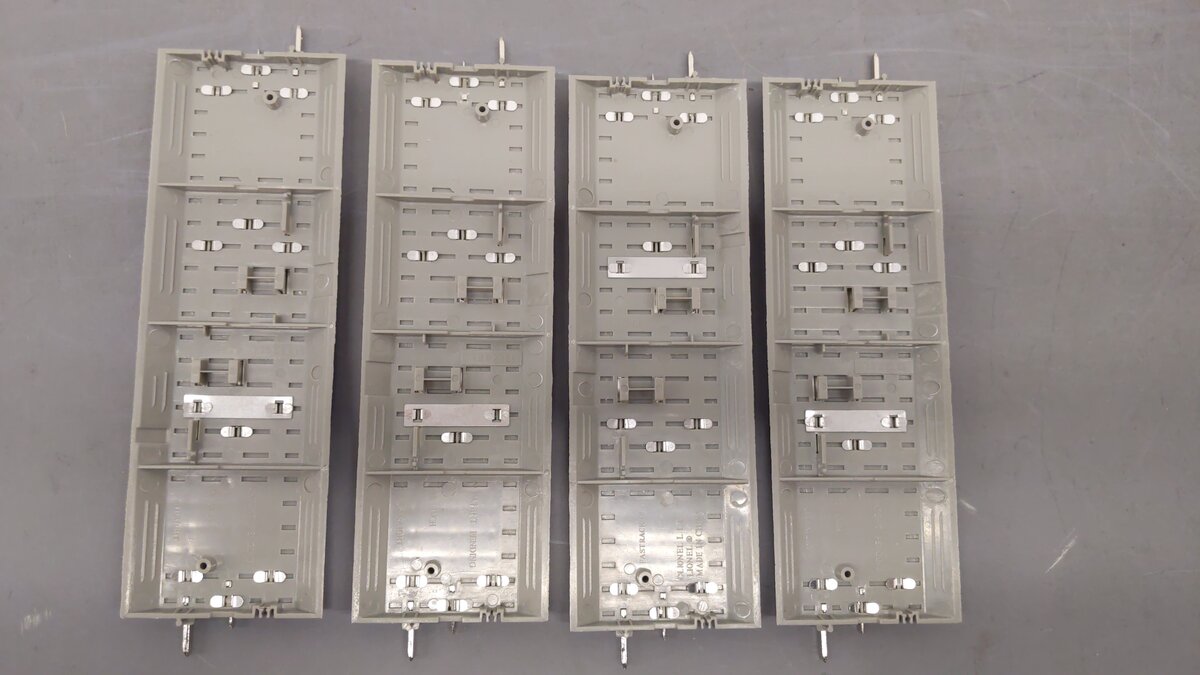 Lionel 6-12032 O Scale Straight FasTrack (Pack of 4) EX/Box