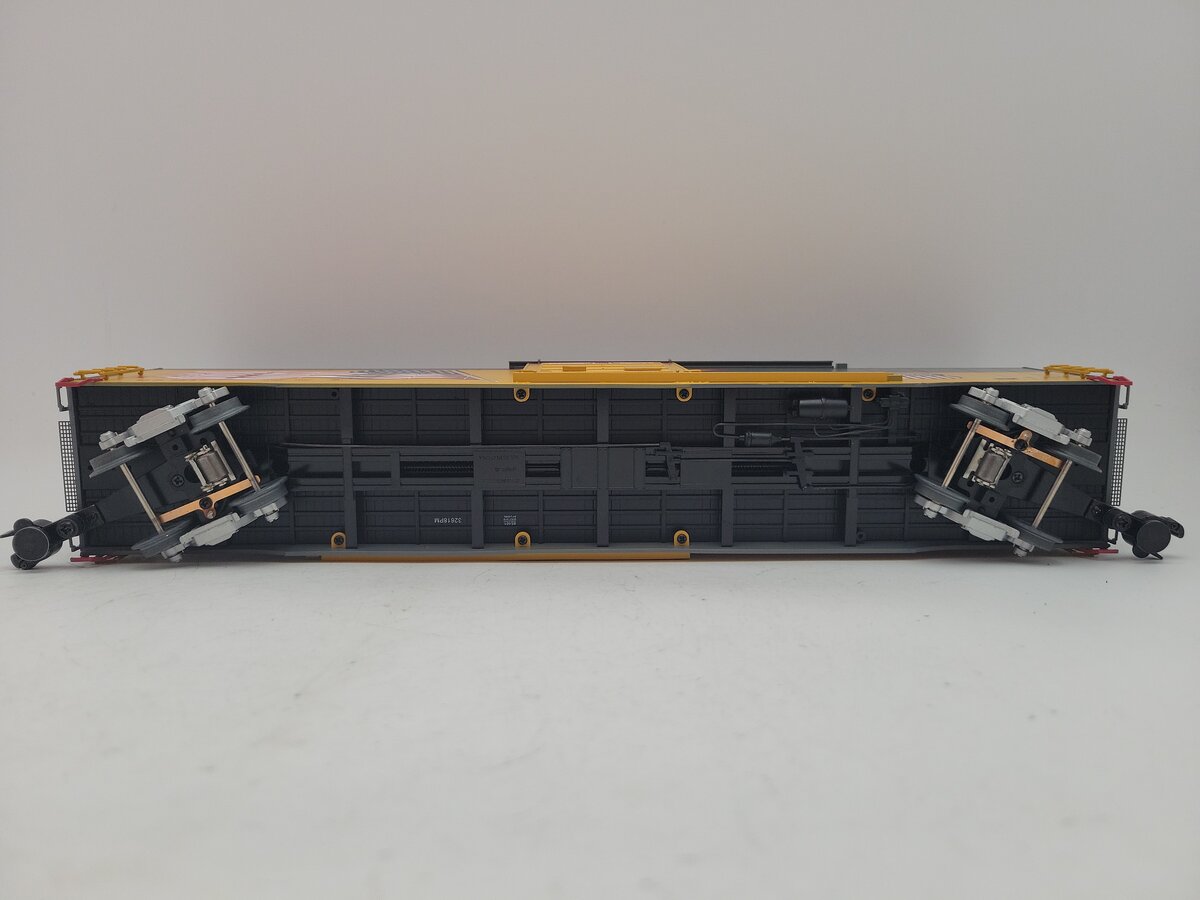 Lionel 6-85401 O Union Pacific Yellow / Gray LED Flag Boxcar #1862 LN/Box
