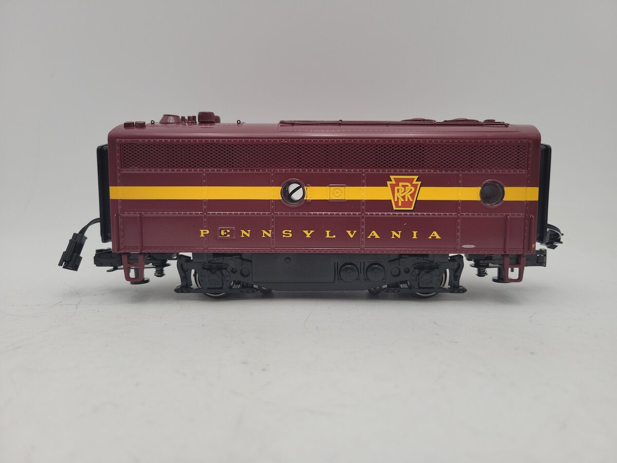 RMT 92715 O Pennsylvania  BEEF F-3 B-Unit Powered Diesel Locomotive EX/Box
