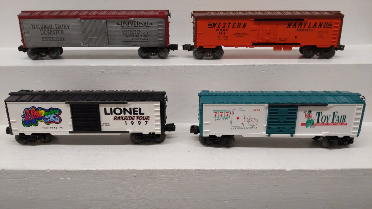 Lionel O Gauge Assorted Freight Cars: 6-29225, 6-19956, 6-5702, 6-9818 [4] EX/Box