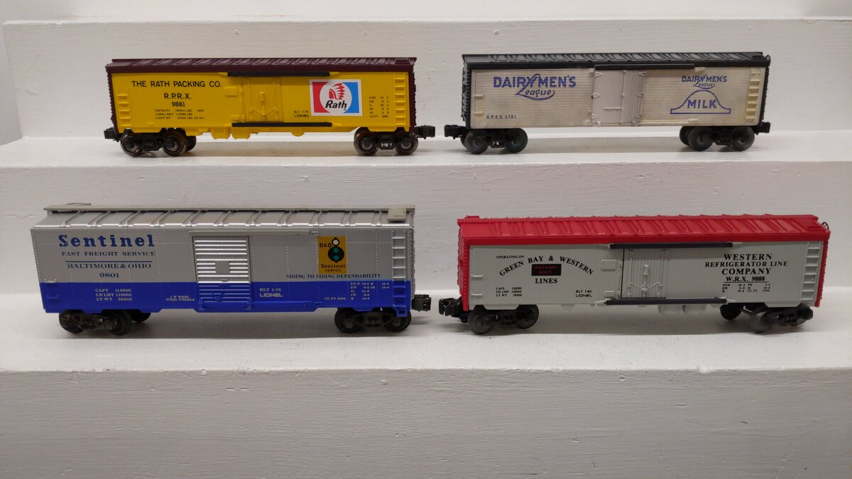 Lionel O Gauge Assorted Freight Cars: 6-9801, 6-5701, 6-9888, 6-9881 [4] VG