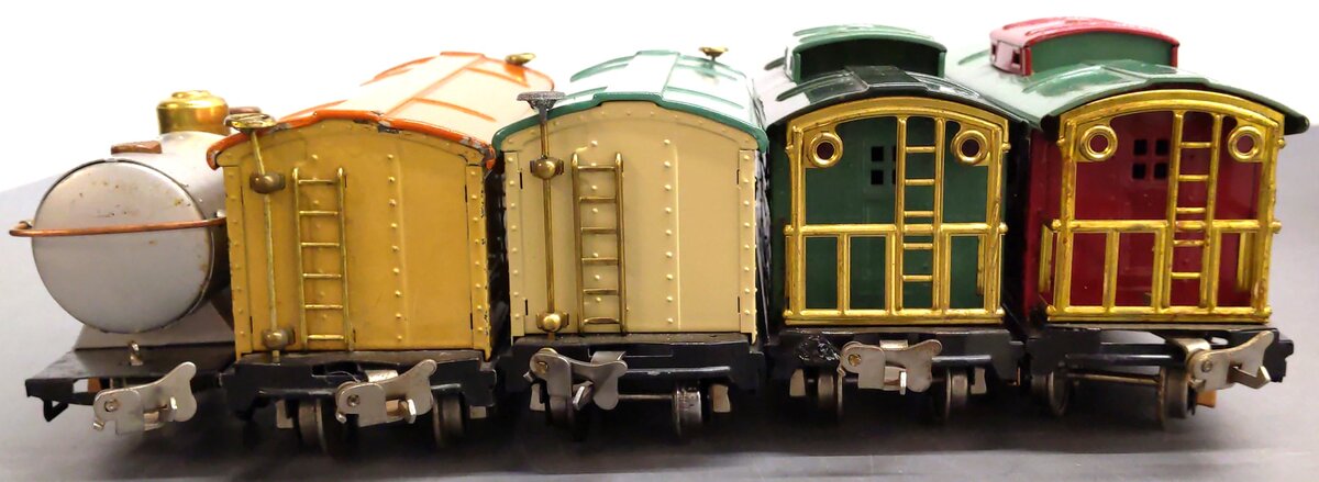 Lionel Vintage O Repainted Tinplate Freight Cars: 804, 814, 814R, 817 [5]