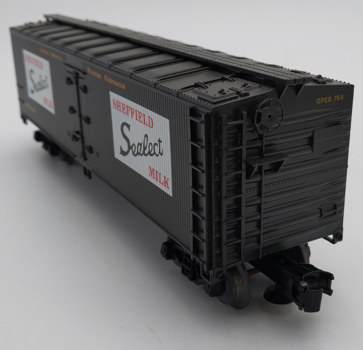 Crown R-8001 O Gauge Sheffield Farms Milk Reefer #766 VG/Box