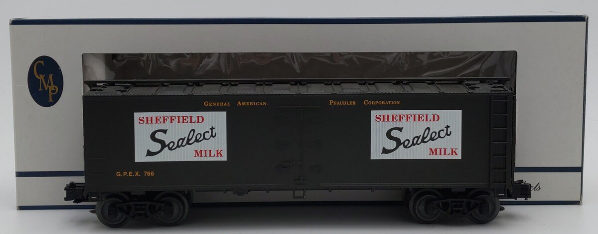 Crown R-8001 O Gauge Sheffield Farms Milk Reefer #766 VG/Box
