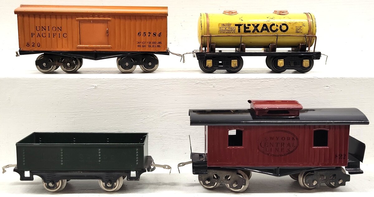 Lionel & American Flyer Vtg. O Assorted Freight Cars: 820, 822, 5802, 901 [4]