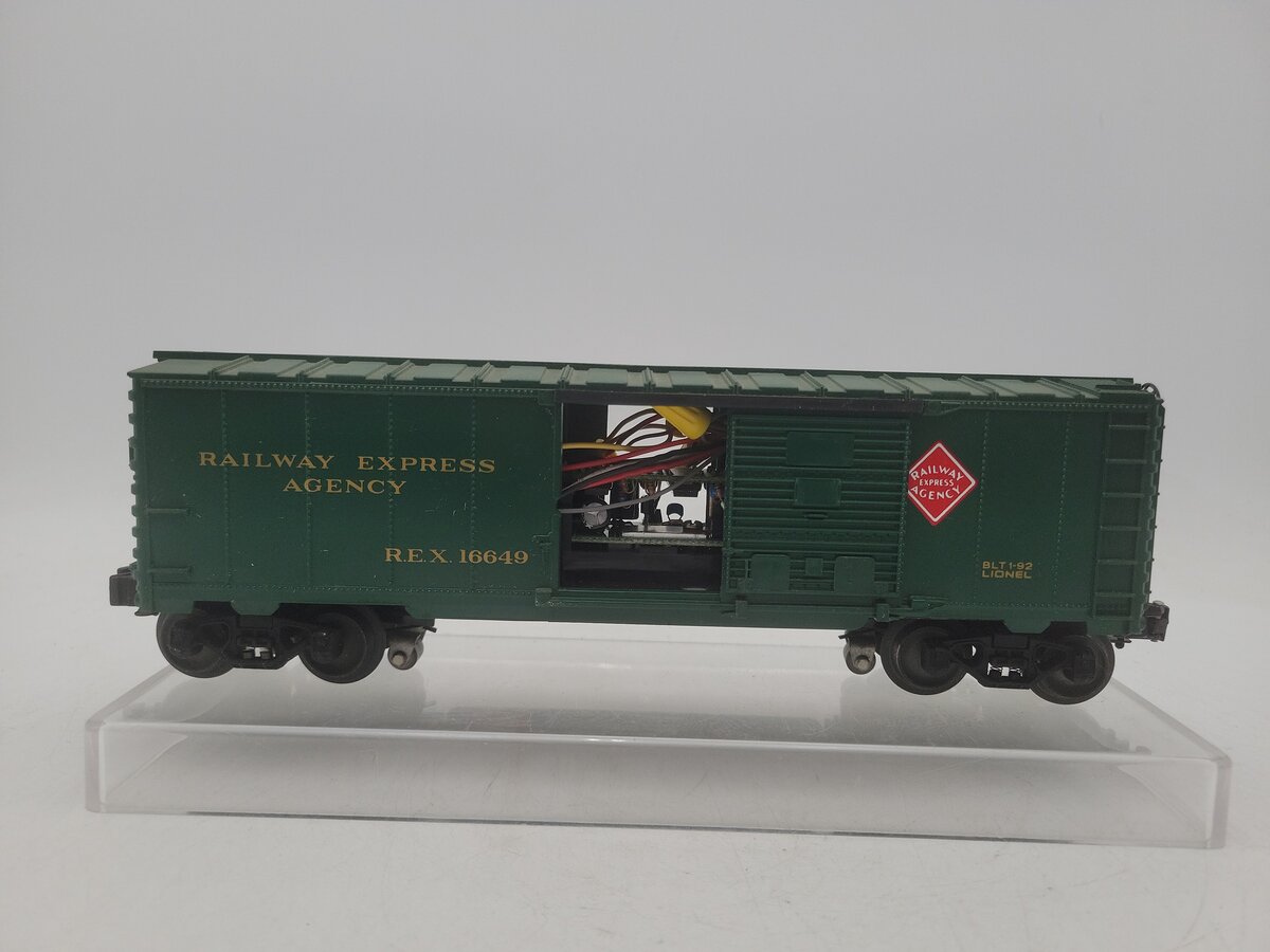 Lionel 6-16649 O Gauge REA Boxcar #16649 with Steam Railsounds VG/Box