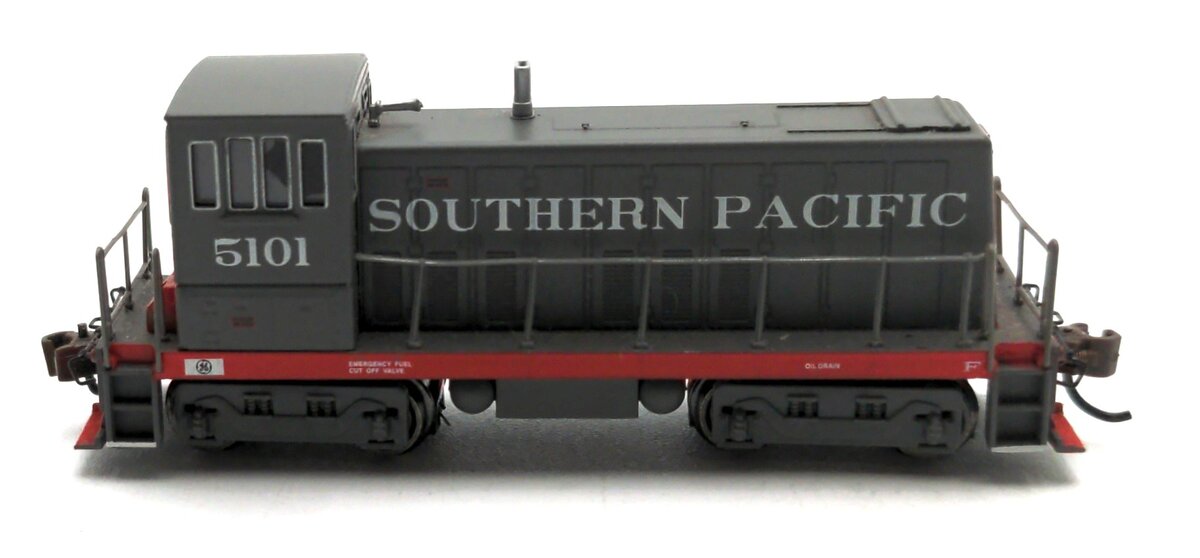 Bachmann 82055 N Scale Southern Pacific Spectrum 70-Ton #5101 w/DCC LN